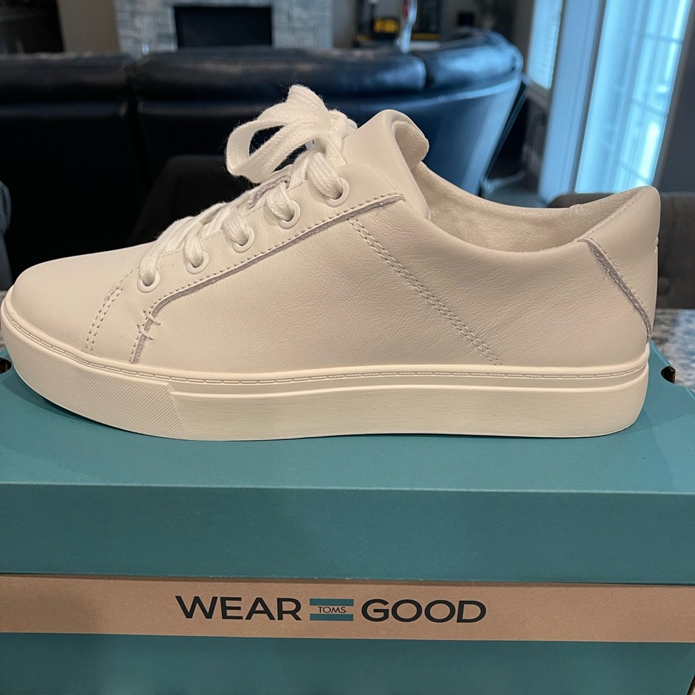 TOMS Kameron Women's Lace Up Leather Sneakers